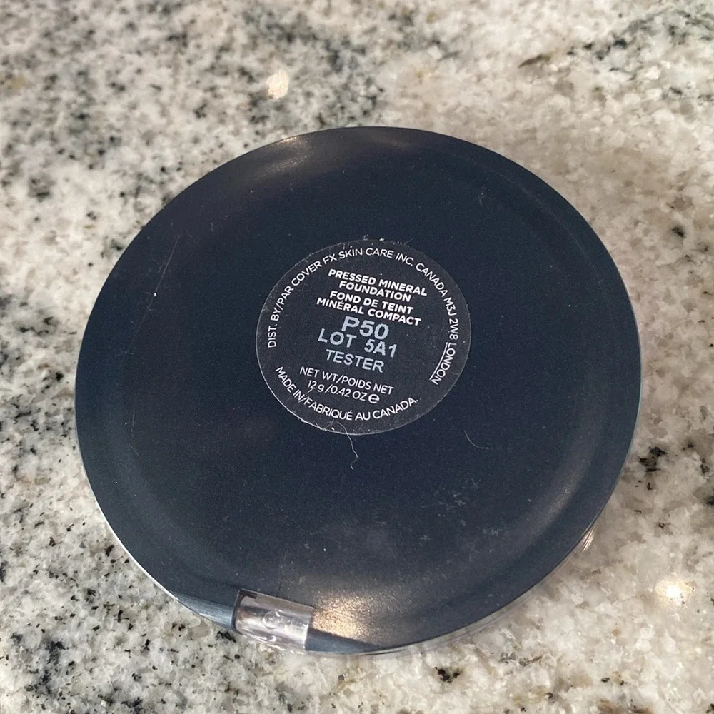 Cover fx pressed mineral foundation full size shade P50 like new!